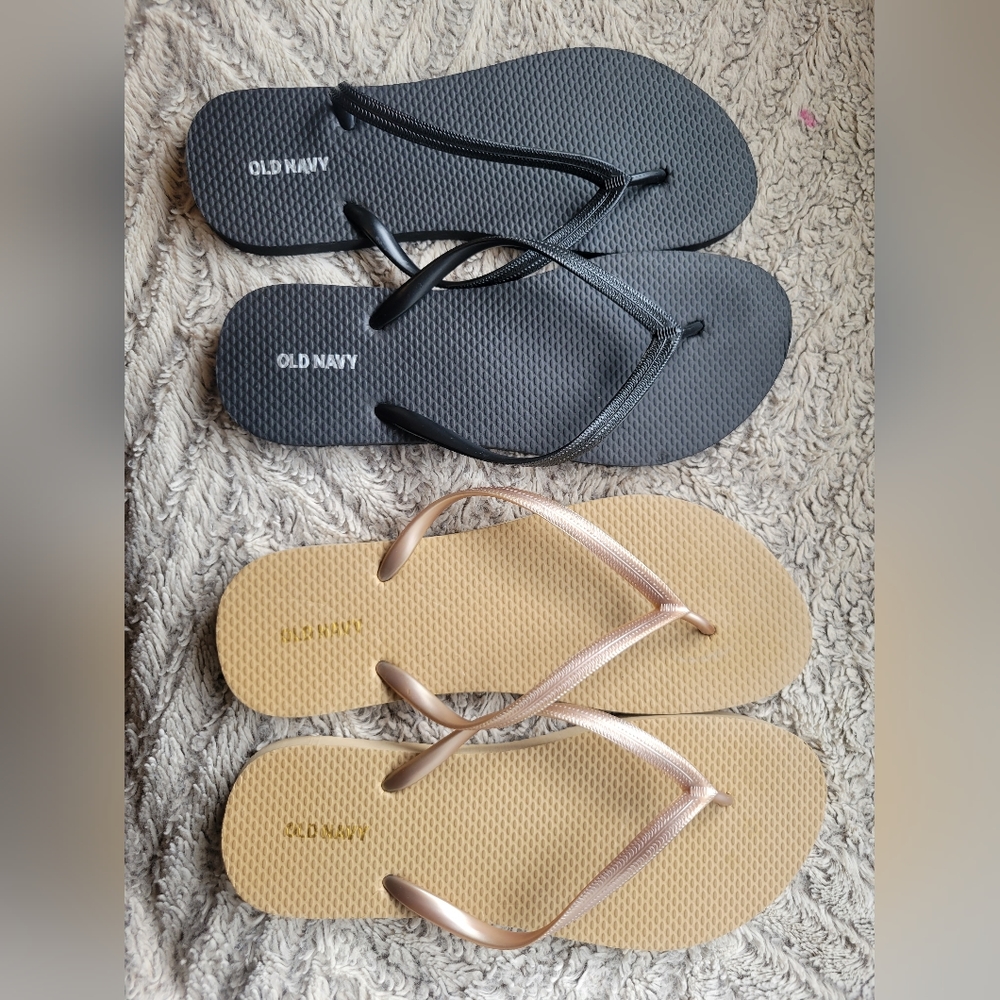 3 NEW Old Navy Flip Flops Sz 9